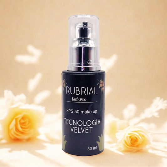Base Liquida con Protector Solar FPS 50 con Tecnología Efecto Velvet 30 ml (1.01 oz)